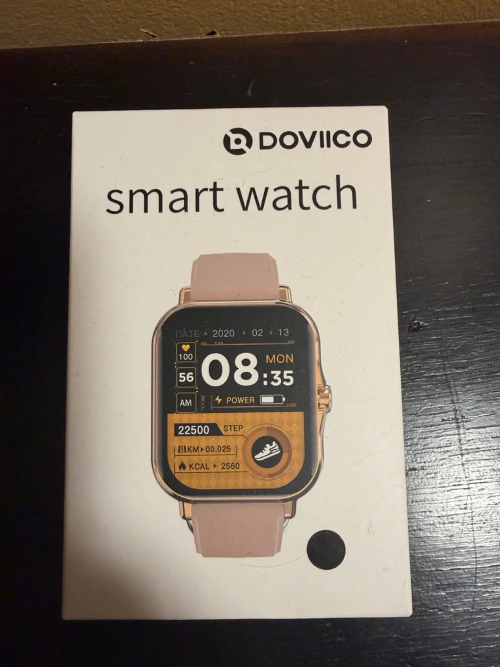 Cream Smartwatch with Silicone Band - Elegant Fitness Watch